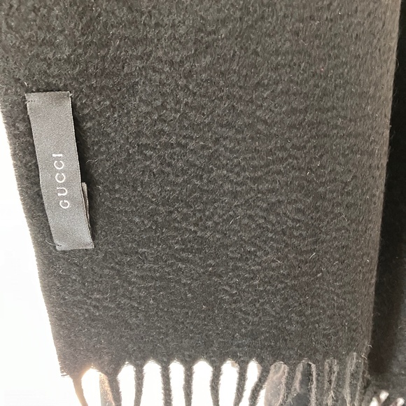 NEW GUCCI TEXTURED CASHMERE SHAWL/SCARF - Picture 5 of 9